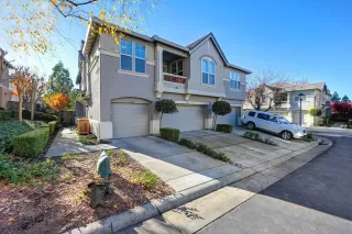 Photo #2: 222147100 Listing