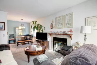 Photo #6: 222147107 Listing