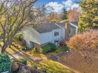 Photo #2: 222147230 Listing