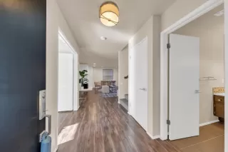 Photo #4: 222147230 Listing