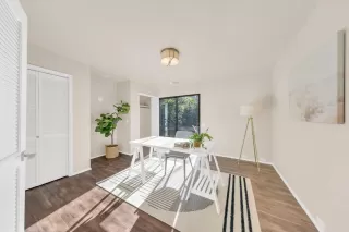 Photo #6: 222147230 Listing