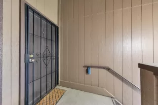 Photo #3: 222147289 Listing