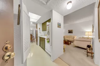 Photo #4: 222147289 Listing