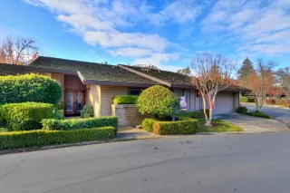 Photo #1: 222147639 Listing 