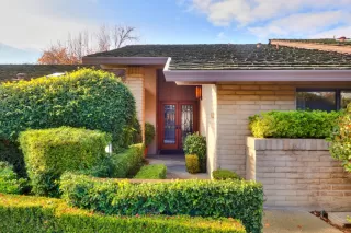 Photo #2: 222147639 Listing 