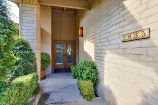 Photo #5: 222147639 Listing 