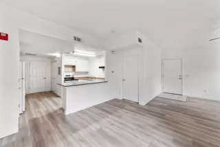 Photo #2: 222147825 Listing 