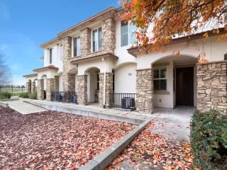 Photo #4: 222147890 Listing