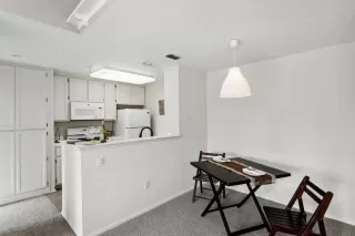Photo #3: 222148041 Listing 