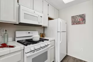 Photo #6: 222148041 Listing 
