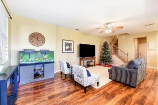 Photo #6: 222148168 Listing