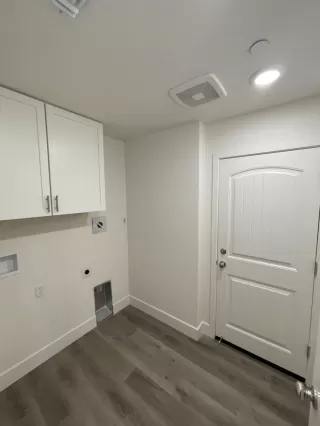 Photo #3: 222149250 Listing