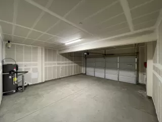 Photo #4: 222149250 Listing