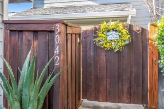 Photo #1: 222149254 Listing