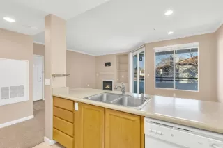 Photo #5: 222149299 Listing