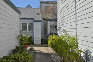 Photo #2: 222149378 Listing