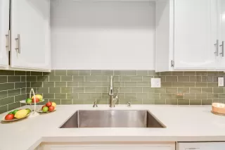 Photo #6: 222149658 Listing