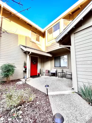 Photo #1: 222149972 Listing