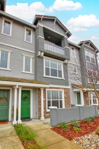 Photo #6: 222150390 Listing