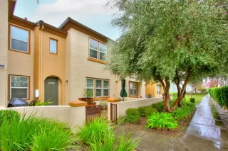 Photo #1: 222150603 Listing