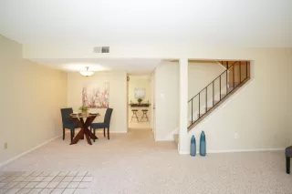 Photo #4: 222150625 Listing