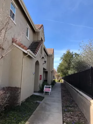 Photo #2: 223000094 Listing