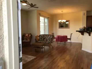 Photo #5: 223000094 Listing