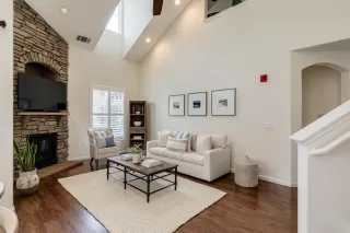 Photo #2: 223000588 Listing