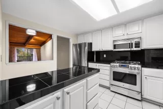 Photo #3: 223000621 Listing 