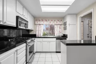 Photo #6: 223000621 Listing 