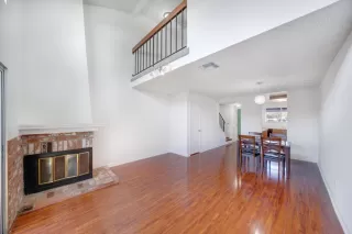 Photo #4: 223000919 Listing