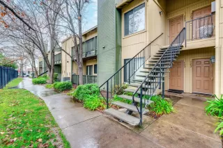 Photo #1: 223001099 Listing