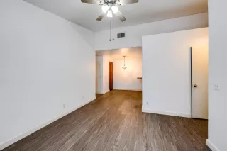 Photo #4: 223001099 Listing