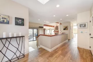 Photo #5: 223001657 Listing