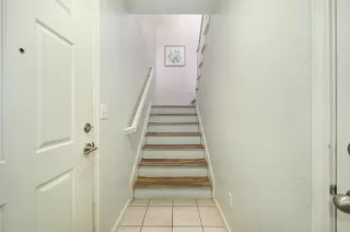 Photo #2: 223003363 Listing