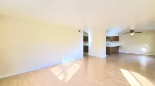 Photo #2: 223003390 Listing