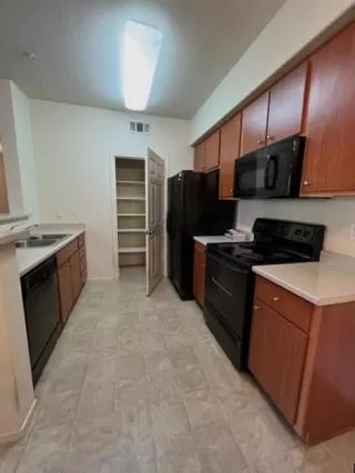 Photo #3: 223003466 Listing