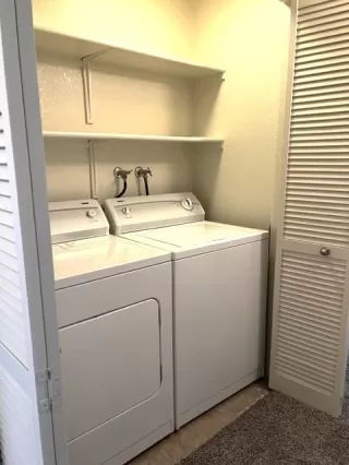 Photo #4: 223003466 Listing