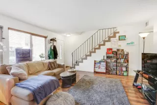 Photo #5: 223003504 Listing