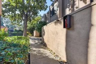 Photo #4: 223003773 Listing