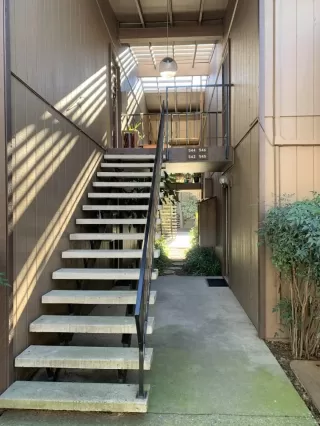 Photo #1: 223004025 Listing