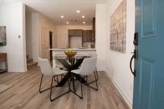 Photo #2: 223004330 Listing 