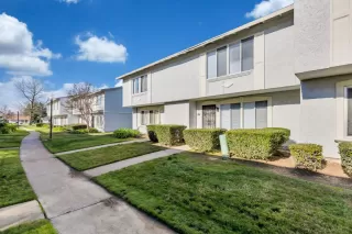 Photo #2: 223004865 Listing 