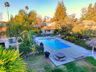 Photo #2: 223005219 Listing