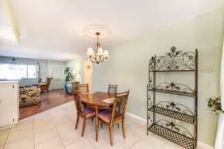 Photo #6: 223006045 Listing