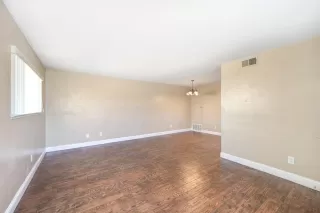 Photo #3: 223007228 Listing