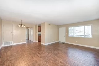 Photo #6: 223007228 Listing