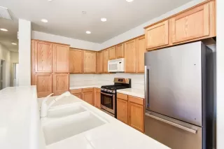 Photo #2: 223007362 Listing