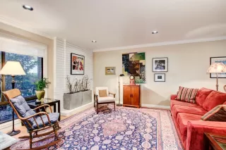 Photo #2: 223007383 Listing