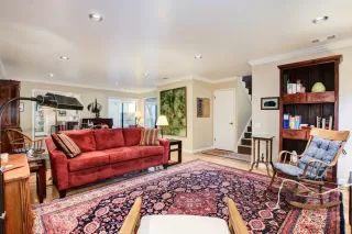 Photo #4: 223007383 Listing